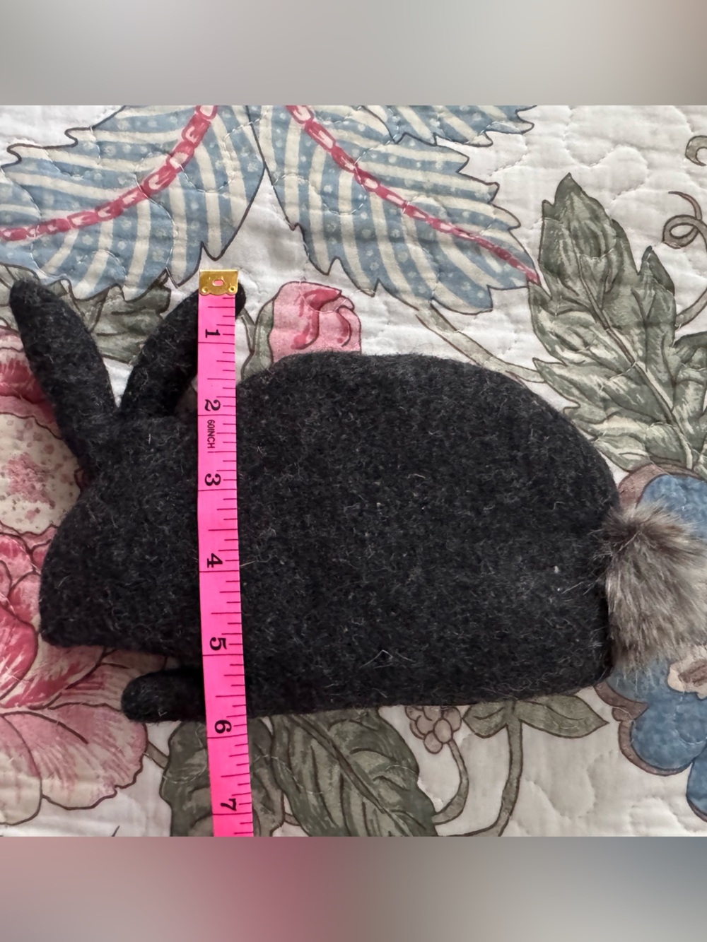 Wool Rabbit with Fur tail - Picture 4 of 5